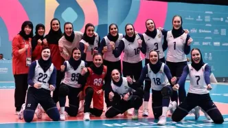 زنان والیبال ایران برنزی شدند