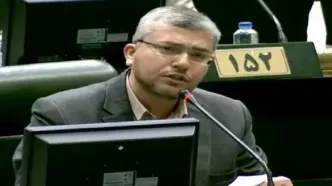 سخنگوی کمیسیون امنیت ملی: زمزمه‌هایی درباره افزایش قیمت بنزین شنیده شده که مجلس در جریان آن نیست؛ این موضوع نیازمند دقت است تا برخی از فجایع گذشته رخ ندهد