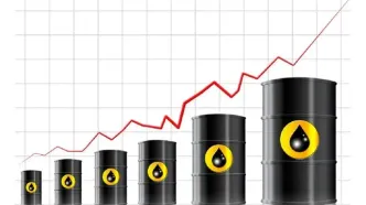 قیمت جهانی نفت امروز 14 آذر 1404؛ احتمال حمله ترامپ به ونزوئلا بازار را شوکه کرد
