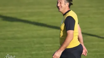 ویدیو| آندرانیک تیموریان برای مجری طناز کلاس گذاشت!