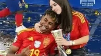 یامال از نیکی نیکول جدا شد