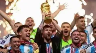 مسی از پیراهن قهرمان جهان رونمایی کرد