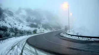 برف و کولاک جاده‌های این نقطه از کشور را سفیدپوش کرد