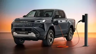 هایلوکس جدید با نسخه برقی برگشت + مشخصات