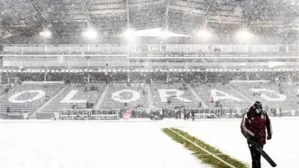 فینال لیگ برتر کانادا در بارش شدید برف برگزار شد