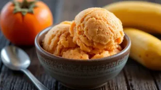 طرز تهیه بستنی ایتالیایی با خرمالو و موز