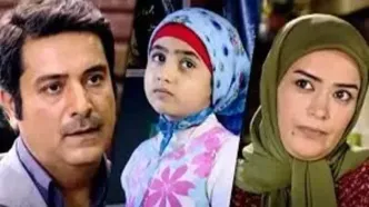 سفر زمان؛ «الهام چرخنده» در حال امضا کردن پوستر سریال «آوای باران»