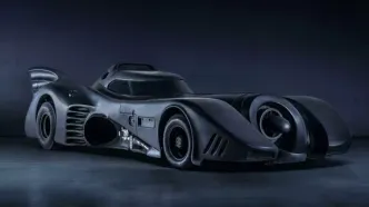 خودروهای واقعی بتمن و جیمز باند به فروش می‌رسند /عکس