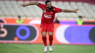 رقص معروف حسین کنعانی مقابل هواداران پرسپولیس