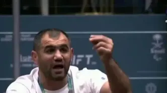 یونس امامی طلای کشتی آزاد را بر گردن آویخت + ویدیو