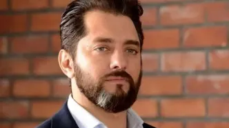 سلفی بهرام رادان و امیر جعفری در هواپیما