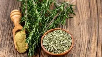 با این گیاه جای زخم ترمیم می‌شود و پوست بهبود می‌یابد