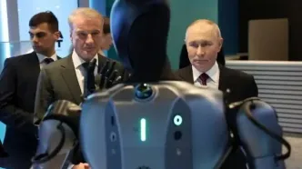 رقص ربات انسان‌نما در مقابل پوتین/ ویدئو