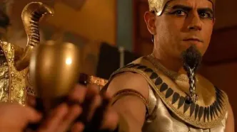 «نفرتیتی، آخناتون و یوزارسیف» در پشت صحنه سریال یوسف پیامبر؛ سال 85