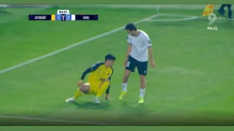 ویدیو| درگیری زیدان و ماتراتزی در نقش جهان اصفهان/ کپی برابر اصل صحنه معروف جام جهانی با اجرای آریا یوسفی!