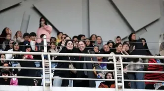 اولین حضور زنان تماشاگر در ورزشگاه امام رضا (ع) در مشهد