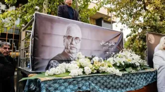 تصاویر؛ سوگواری فرزانه کابلی در مراسم تشییع همسرش هادی مرزبان