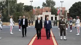 عارف عازم روسیه شد