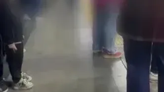 نقص فنی قطار متروی تهران در خط یک / مسافران در ایستگاه هفتم تیر تخلیه شدند