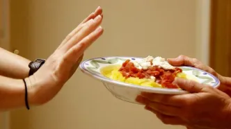 حذف وعده‌های غذایی راه مناسبی برای لاغری نیست