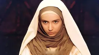 بازیگر سریال "مریم مقدس" در یک سلفی عجیب؛ چهره‌ای که اصلاً شبیه شبنم قلی‌خانی نیست!