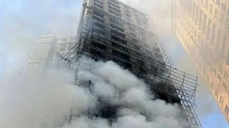 نجات ۳۰ نفر از آتش‌سوزی برج ۲۰ طبقه در تهران