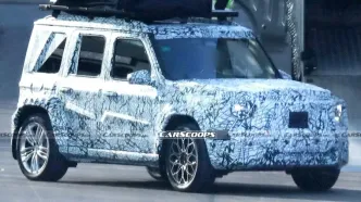 کوچک‌ترین عضو خانواده G کلاس بنز وارد خیابان شد / عکس