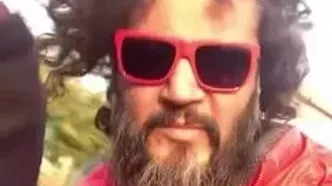 سفر در زمان؛ «کیانوش جوان» 12 سال بعد سریال آوای باران در حال موتورسواری در تهران