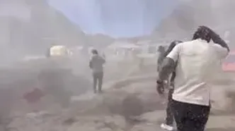 بهمن عظیم در نپال به اردوگاه کوهنوردان سرازیر شد