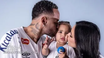 ویدیو| لحظات زیبای پدر دختری؛ نیمار دختر کوچولویش را به زمین فوتبال آورد