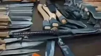 کشف کارگاه تولید سلاح سرد با 511 قبضه قمه و چاقو در شهرستان قدس