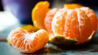 اعتراض کشاورزان با توزیع رایگان نارنگی‌ها