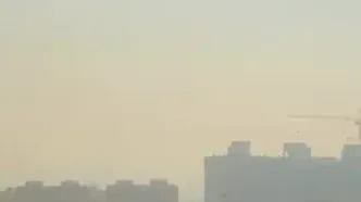 کنایه عباس جمشیدی‌فر به آلودگی تهران؛ چرا برج میلاد رو برداشتید؟