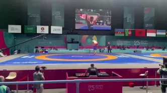 دور افتخار ساروی با پرچم ایران بعد از قهرمانی + ویدیو