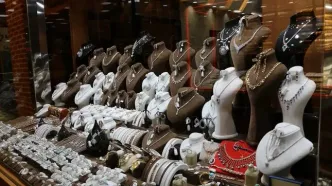 قیمت طلا، سکه، دلار و یورو امروز دوشنبه 12 آبان 1404/ حرکت خلاف جهت طلا و سکه در بازار