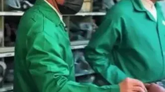 کفش‌داری عمو پورنگ در حرم امام رضا (ع)