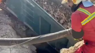 2 کشته و 2 مصدوم در حادثه سقوط کامیون در پی فروریختن آب‌انبار