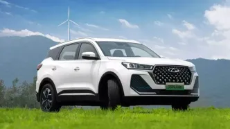 تبعیض این خودروسازی بین ایران و امارات / عکسی که حسابی وایرال شد!