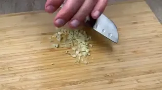 طرز تهیه ران مرغ سرخ شده با قارچ؛ یک شام ایتالیایی جدید و خوشمزه