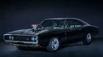 خودروهای واقعی بتمن و جیمز باند به فروش می‌رسند