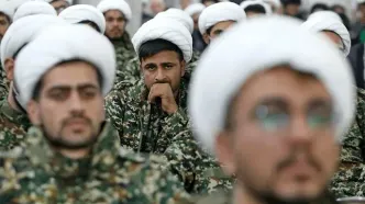 تصاویر؛ طلاب جوان قمی یونیفرم نظامی به تن کردند