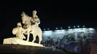 یک مجسمه جشن دیشب تهران را تحت تاثیر قرار داد