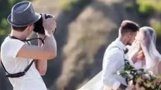 سورپرایز گردشگران از یک عروس و داماد در جاده/ ویدئو