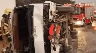 واژگونی مینی‌بوس کارگران در بزرگراه هاشمی