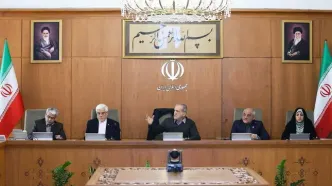 رئیس‌جمهور: نباید پست و مقام مبنای دریافت حقوق باشد/باید ساختار اداری را اصلاح کنیم