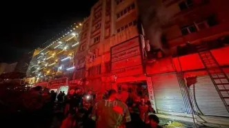 نجات ۷۰ نفر در آتش‌سوزی خیابان سعدی