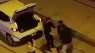 ببینید؛ برخورد غیرانسانی یک مرد با زن جوان در خیابان بعد از مشاجره لفظی!