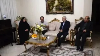 شهدای دانش‌آموز چراغ هدایت آیندگان هستند