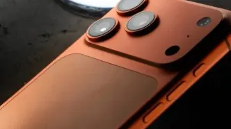 بروزترین قیمت گوشی سامسونگ، شیائومی و آیفون | آذر 1404 + قیمت آیفون 17 پرو