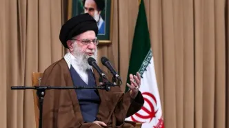 رهبر انقلاب: تسخیر سفارت آمریکا هویت حقیقی دولت آمریکا را روشن کرد/  ۱۳ آبان باید در تاریخ و حافظه ملی بماند